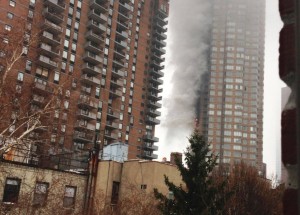 108000 timer etter 911 brant det igjen i en skyskraper i New York.